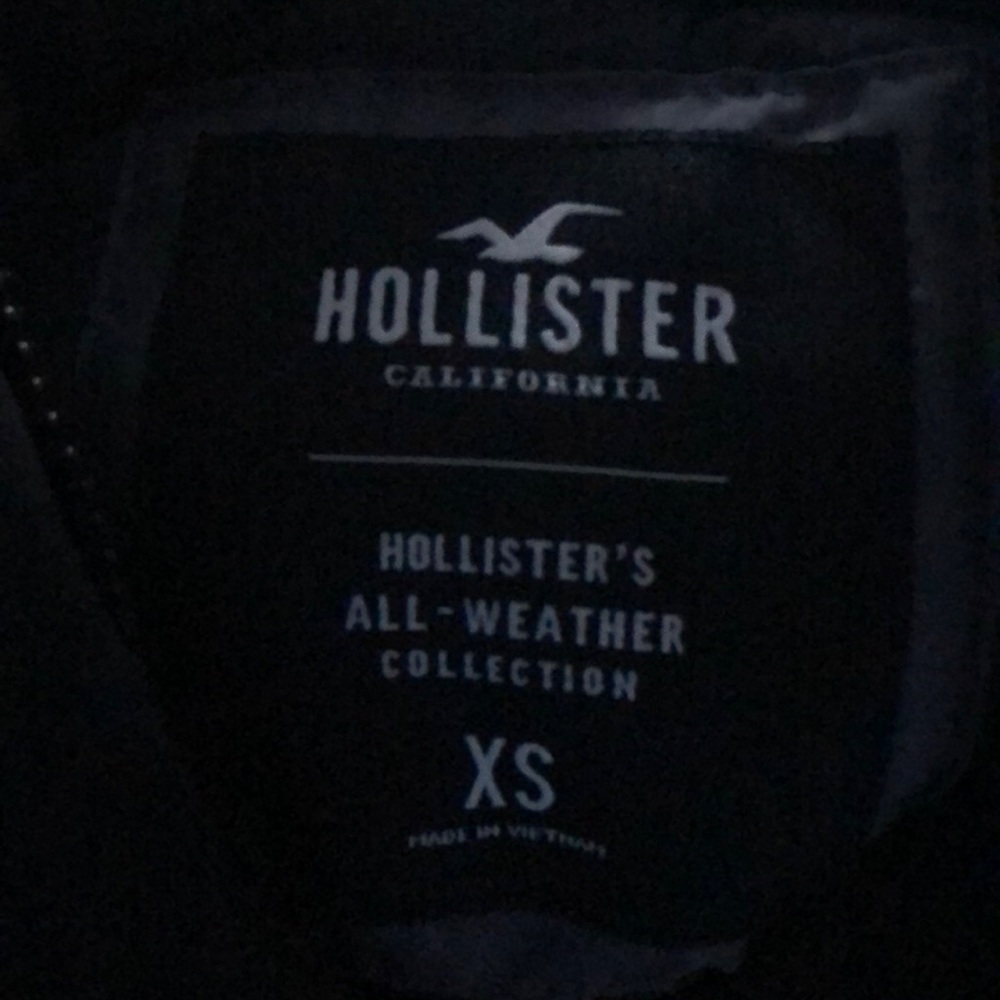 NEW! Hollister black fur lined hooded coat - Picture 3 of 9